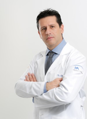 dr-adrian-martinez-herrera-proctologo